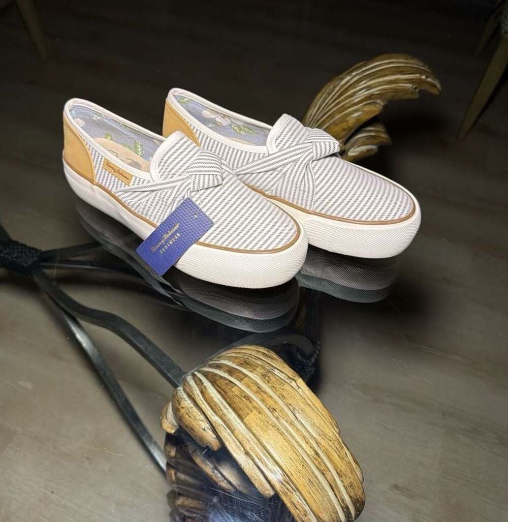 Tommy Bahama Women's Enisa Striped Knot Slip-On Sneakers Size 8.5